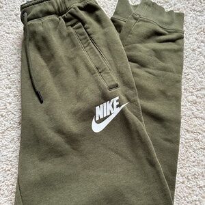 Nike Joggers